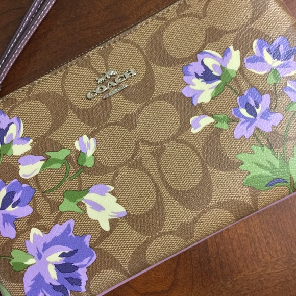 NWT💜Floral Coach Wristlet💜 - Picture 2 of 7